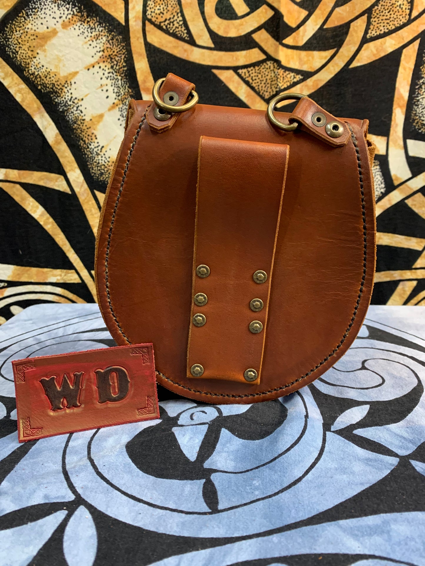 LEATHER AND SUEDE SPORRAN STYLE POUCH - English Bridle & Toast Suede