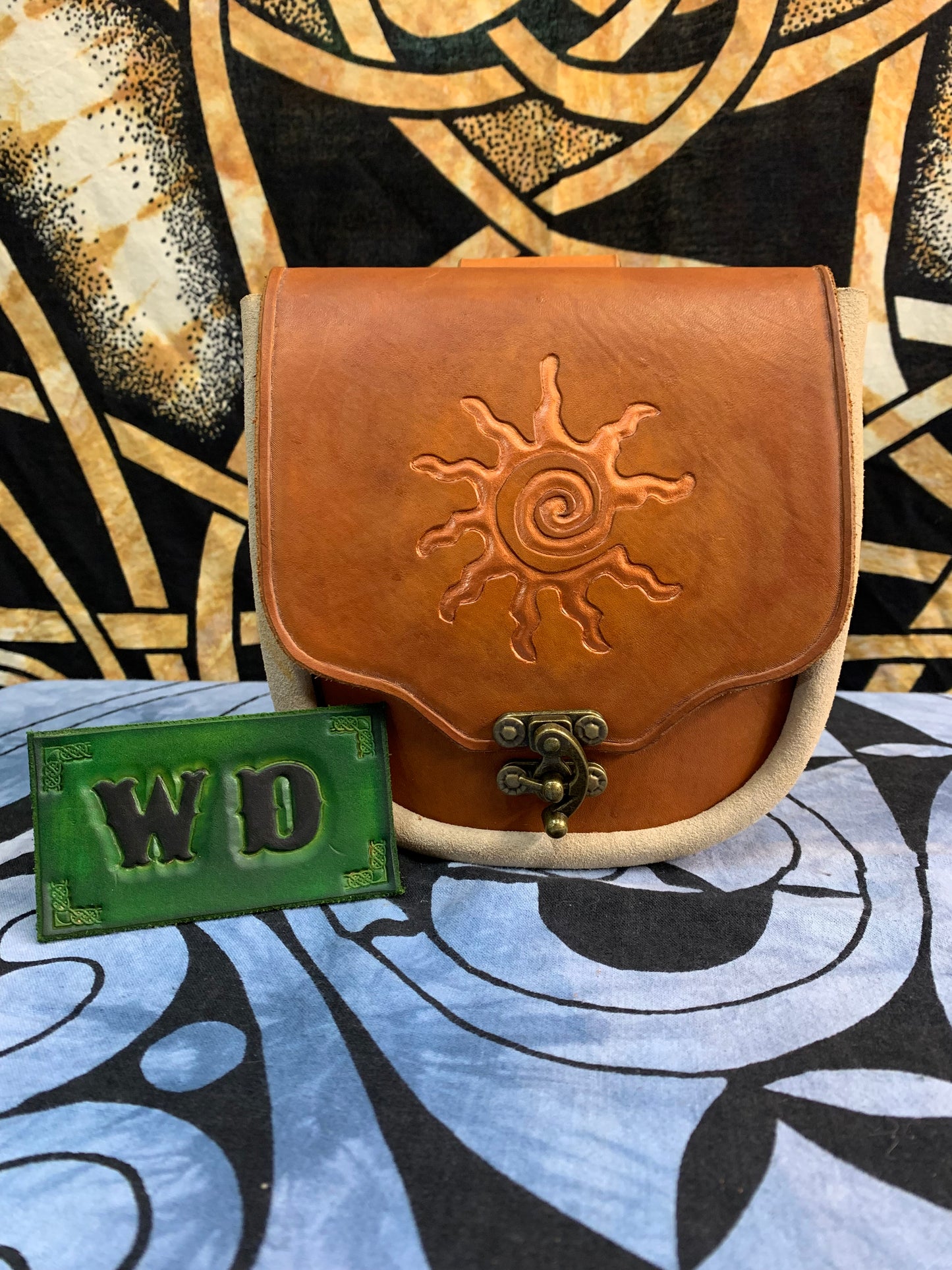 SUEDE & LEATHER BELT POUCH - Sun Carving - Saddle Tan & Creme Suede