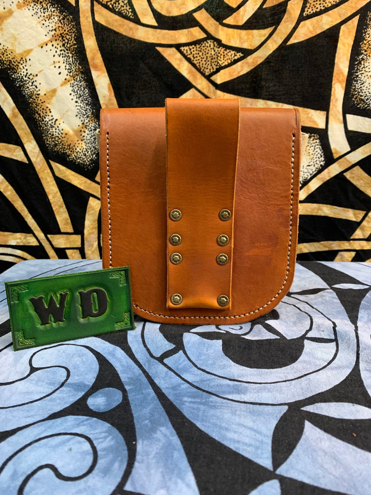 SUEDE & LEATHER BELT POUCH - Kokopelli Carving- Saddle Tan & Creme Suede