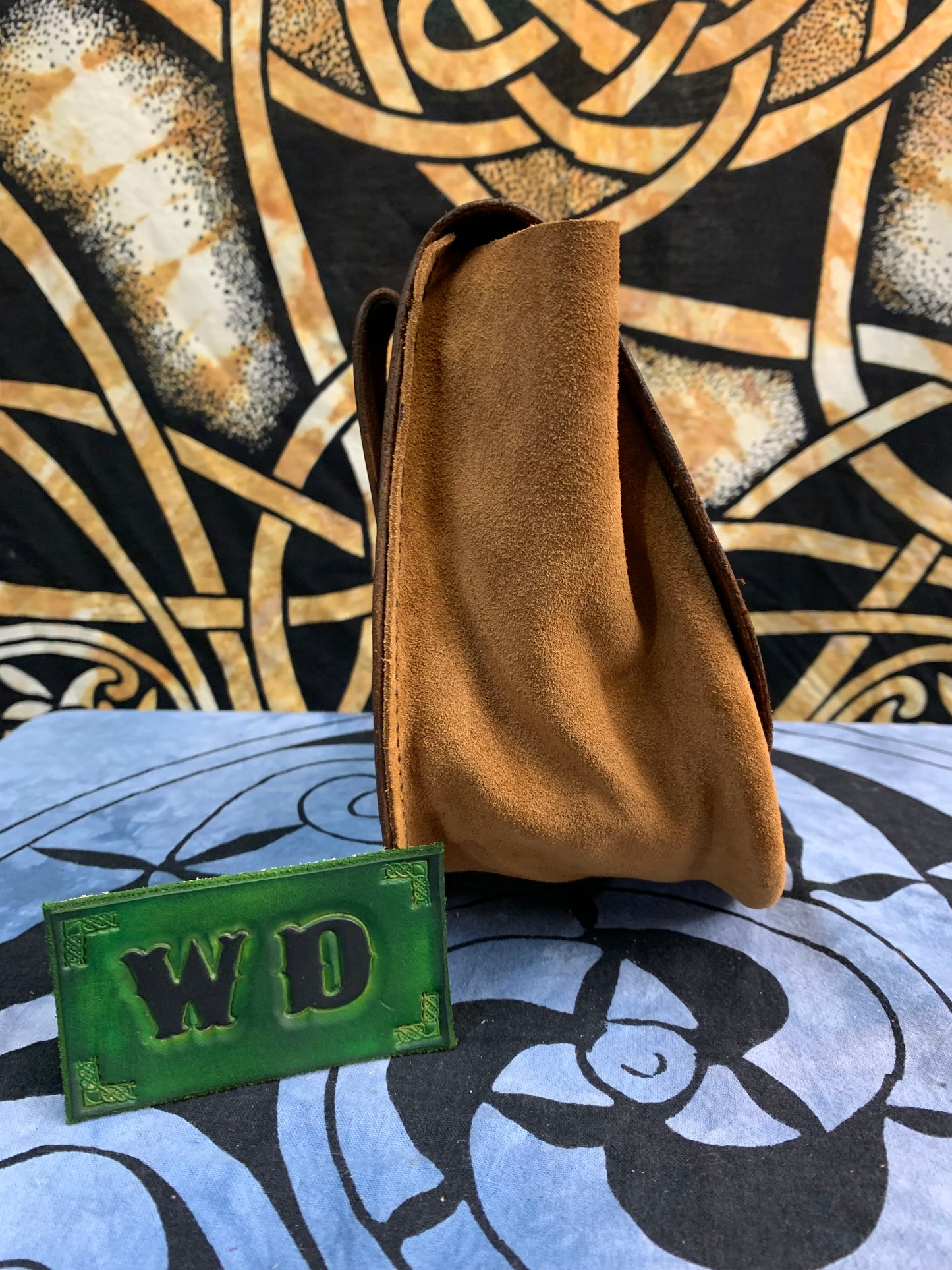 LEATHER AND SUEDE SPORRAN STYLE POUCH - Trinity Knot